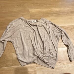 Beige long sleeve cropped sweater - medium